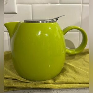 Tea Forte PUGG Ceramic Teapot Loose Leaf Brew Steep infuser Pistachio Green.
